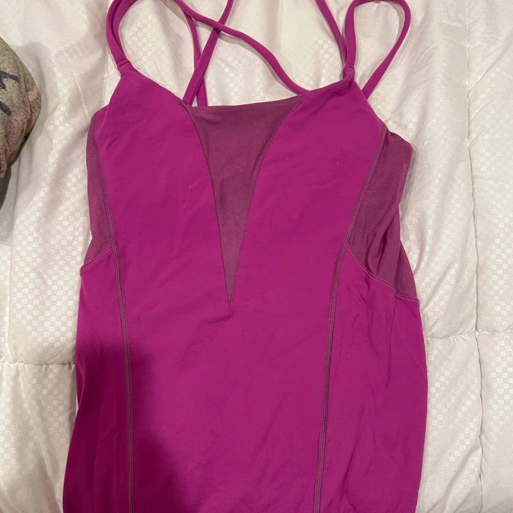 Lululemon tank